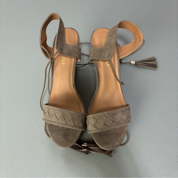 Altar'd State Wedge Gladiator Lace Up Wedge Sandals Heels Women's 9 Neutral - Picture 3 of 10